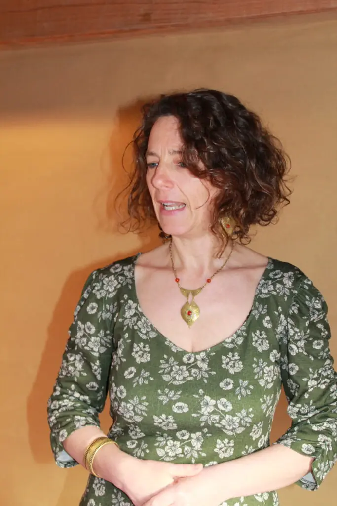 Portrait de Delphine Silloray, thérapeute psycho-émotionnelle